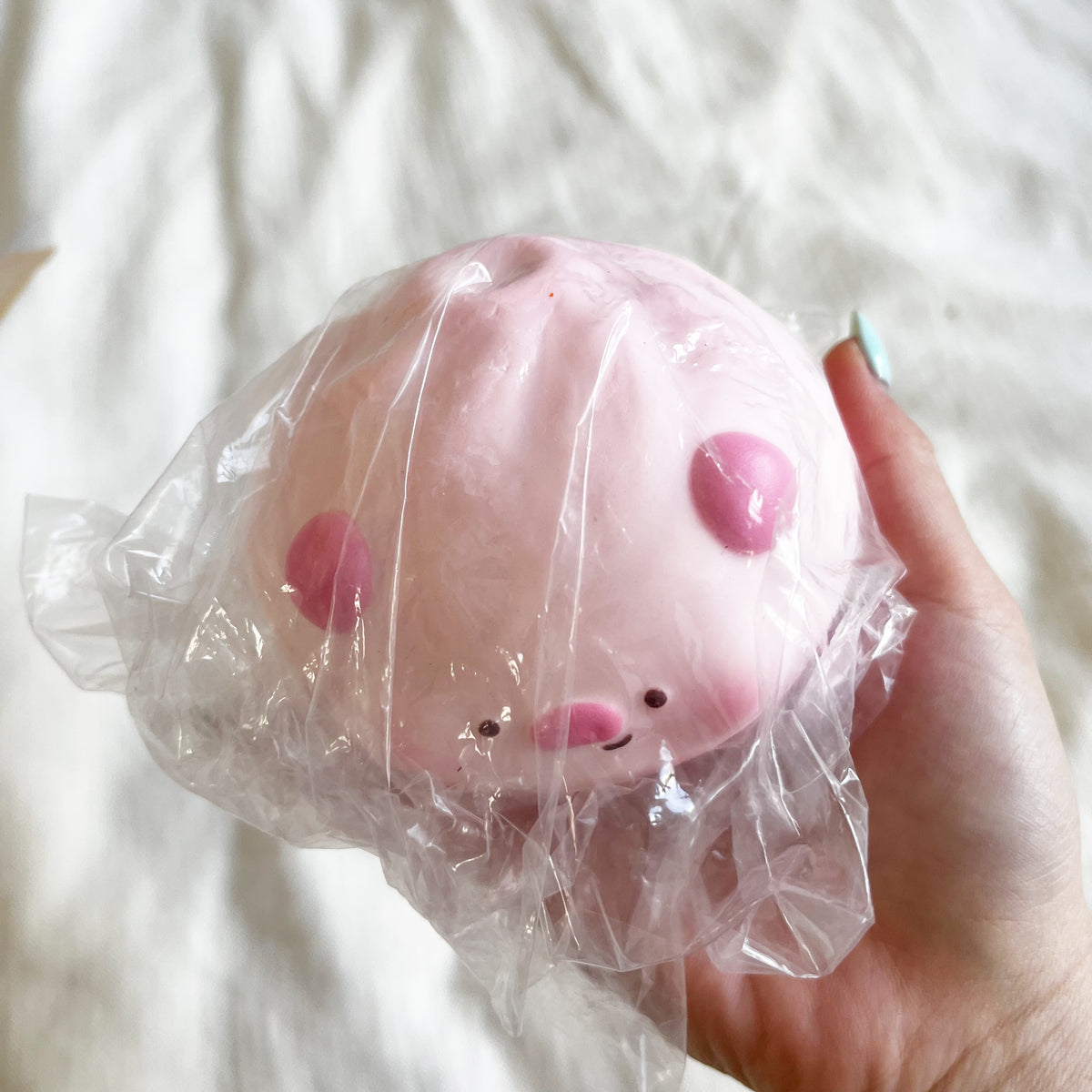 vava pig bun squishy