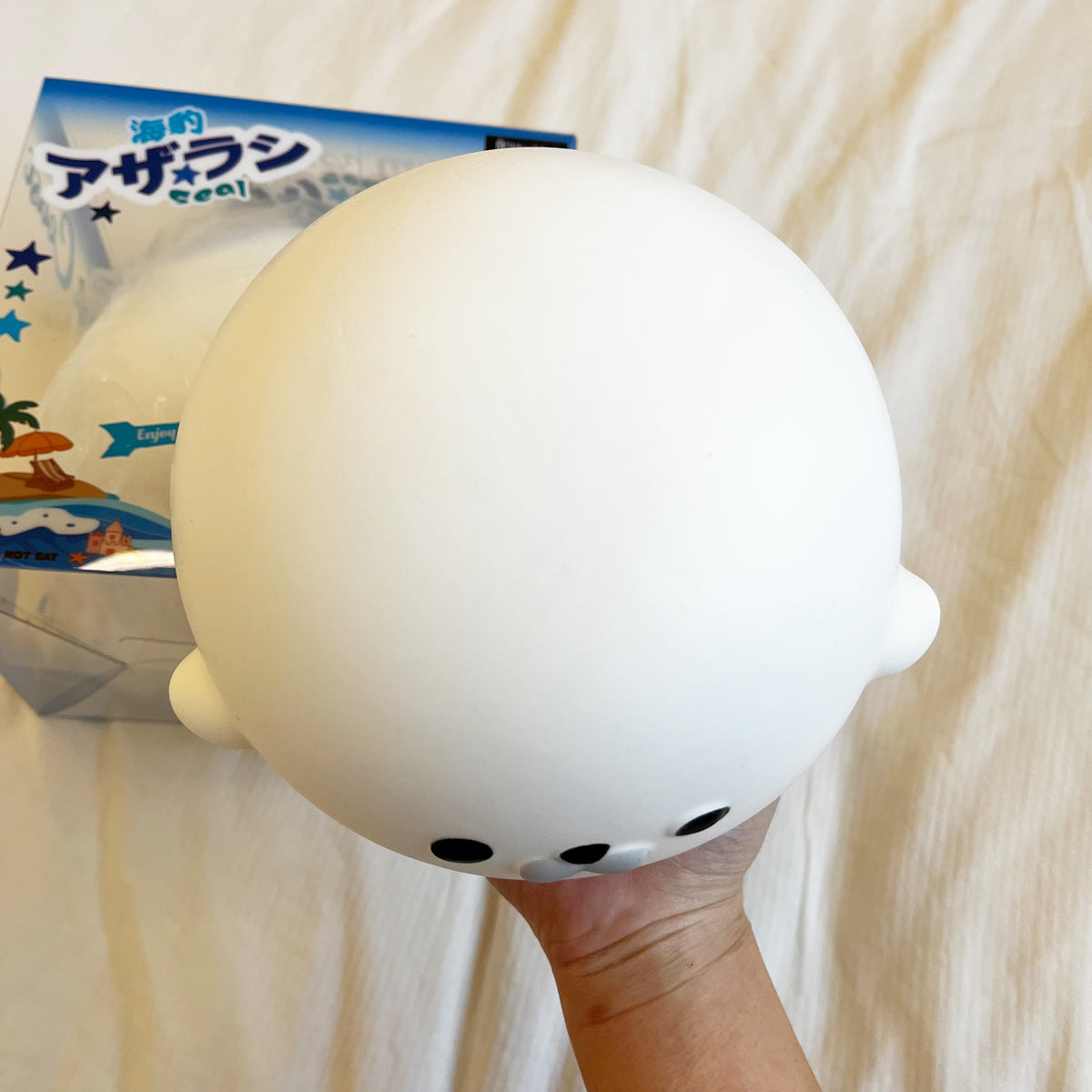 hachimi extra jumbo queen seal squishy