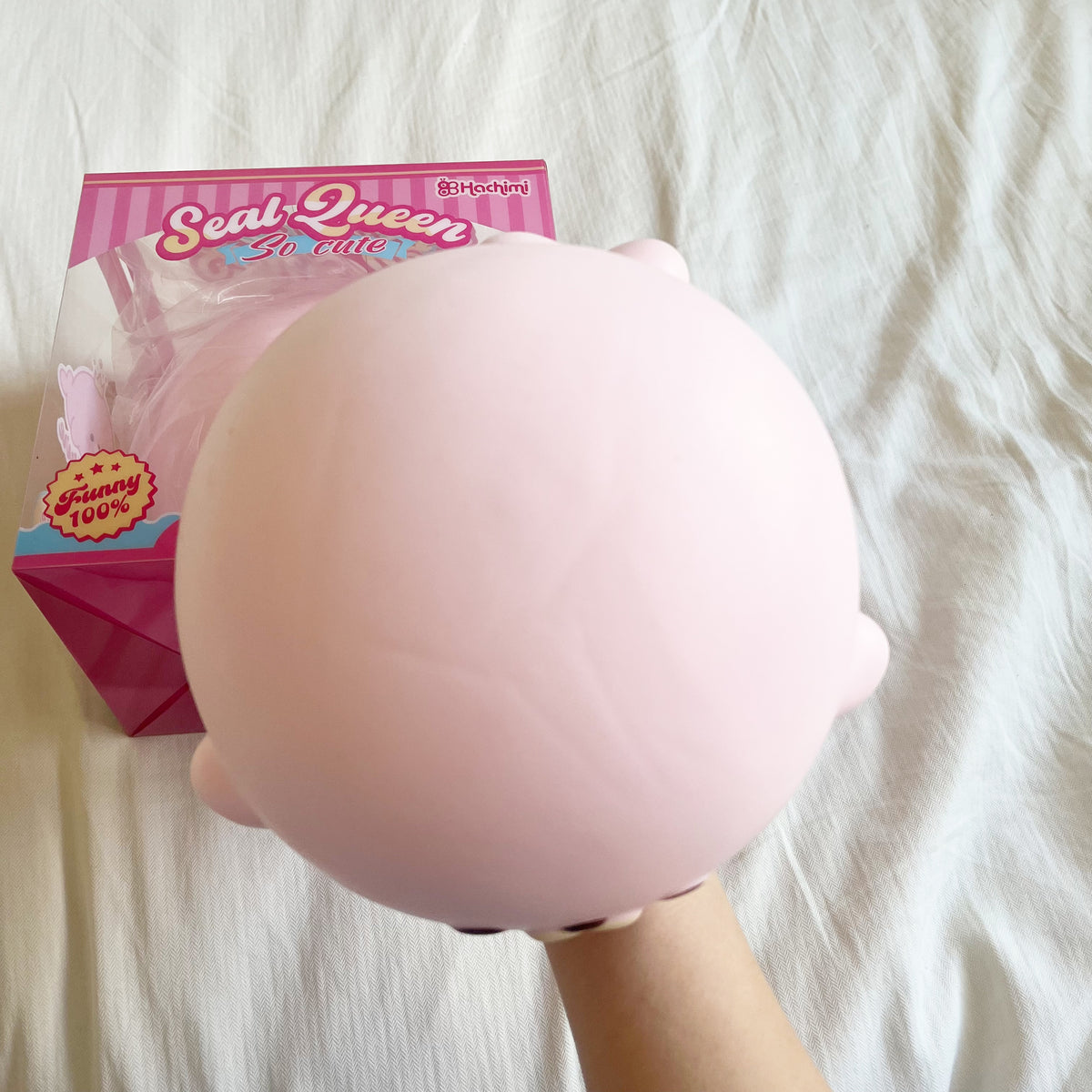hachimi queen seal squishy - pink